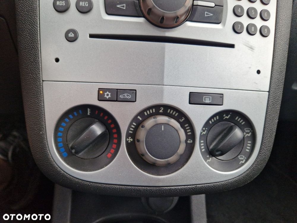 Opel Corsa 1.3 CDTI DPF Edition - 12