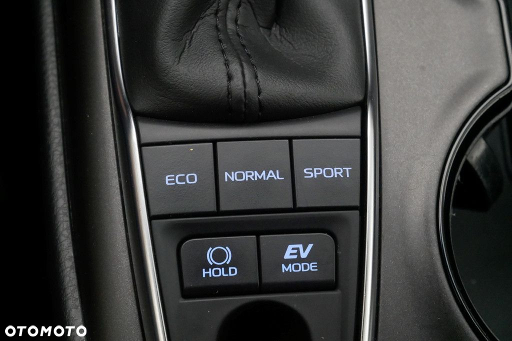 Toyota Camry - 19