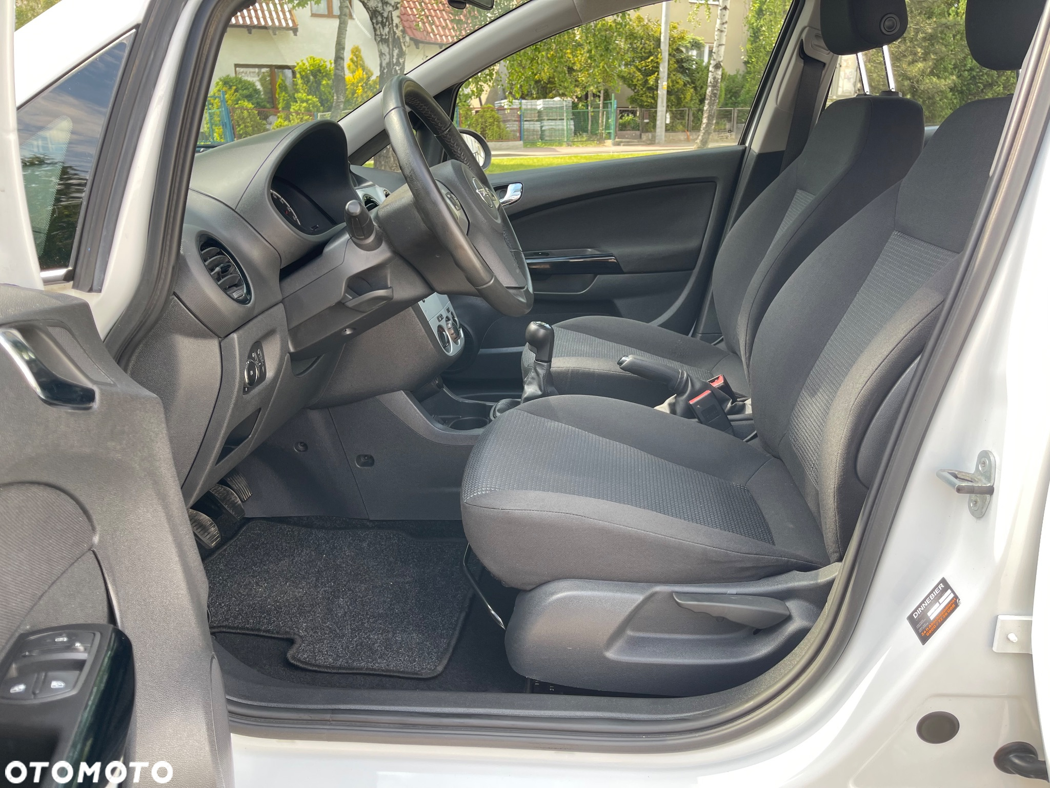 Opel Corsa 1.2 16V Color Edition - 25