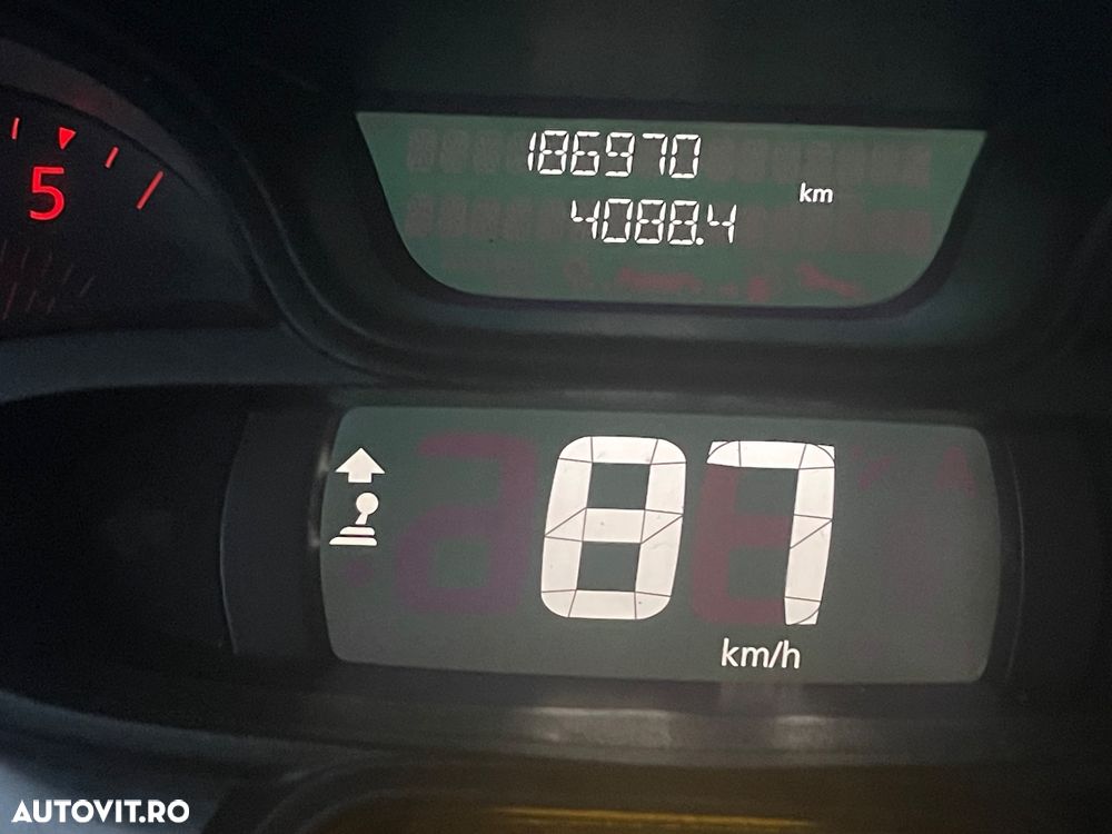 Renault Trafic - 5