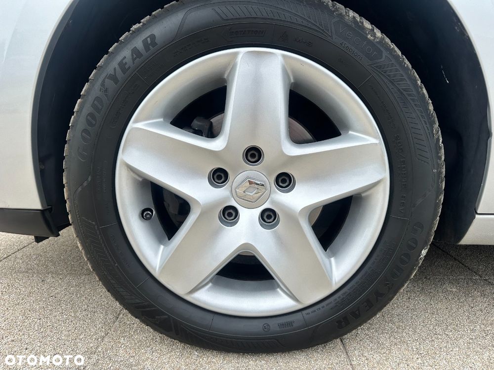Renault Megane ENERGY dCi 110 Start & Stop LIMITED - 17