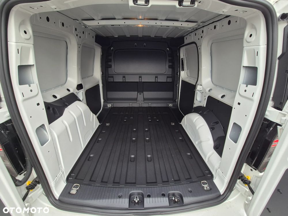 Volkswagen Caddy Cargo - 16