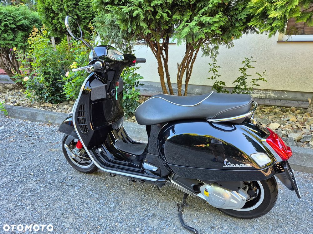 Vespa GTS - 7