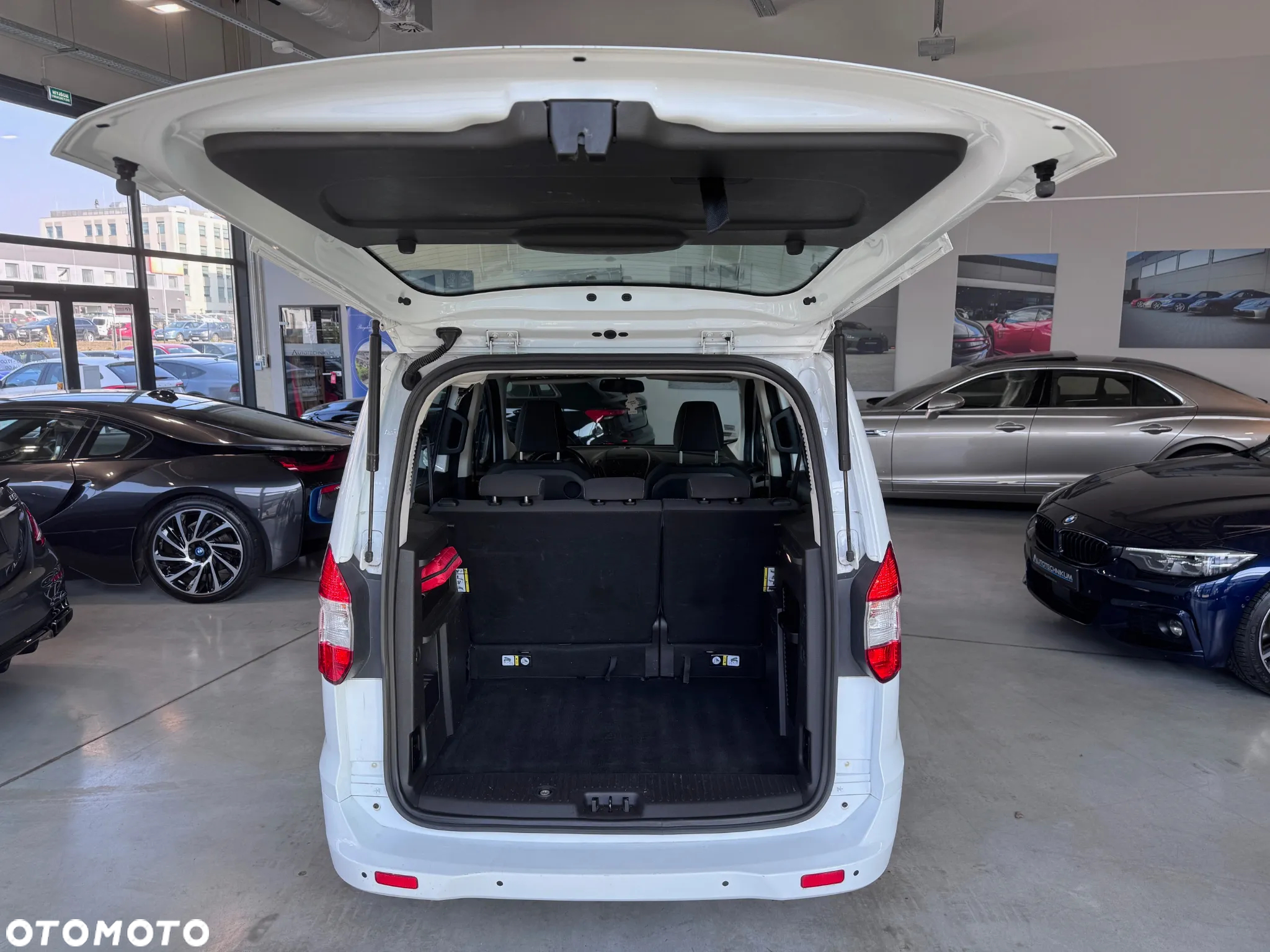 Ford Tourneo Courier 1.5 TDCi Trend - 26