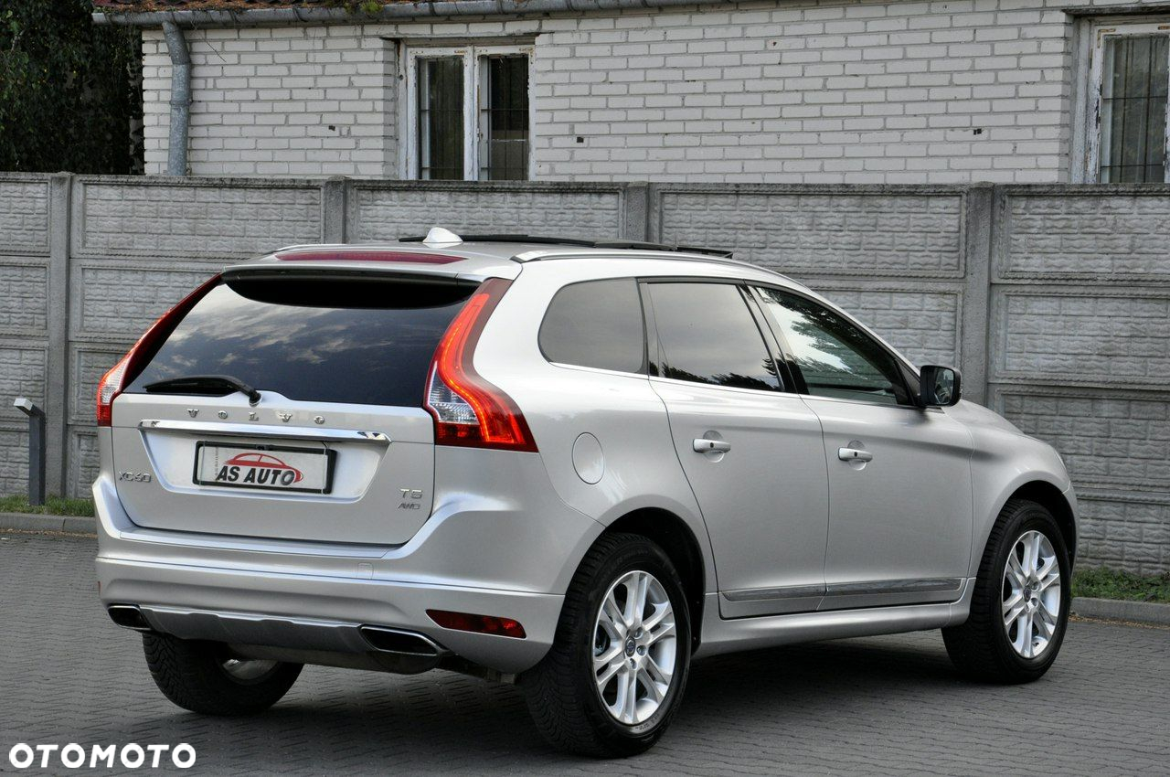 Volvo XC 60 T5 AWD Momentum - 35