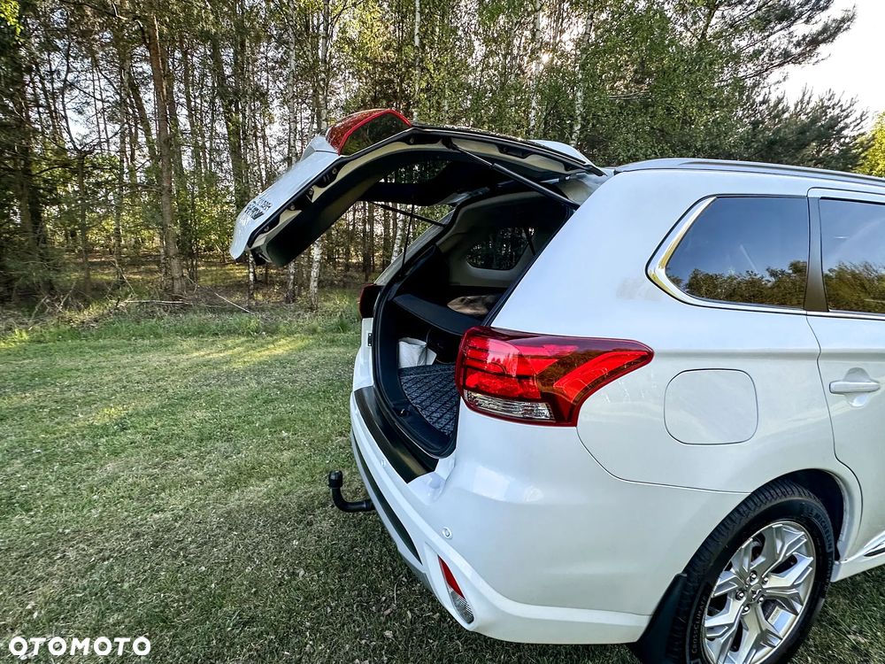 Mitsubishi Outlander Intense + - 23