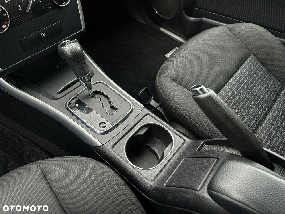 Mercedes-Benz Klasa B 180 Autotronic - 14