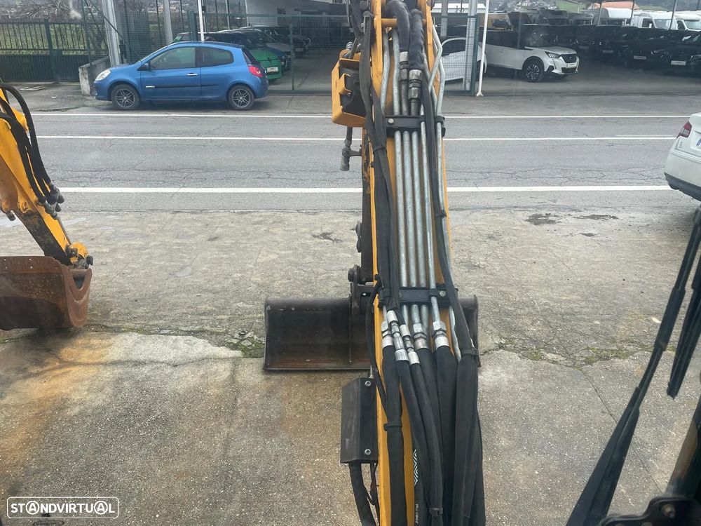 Bobcat E26 2.6T - Mini-Giratória - 11