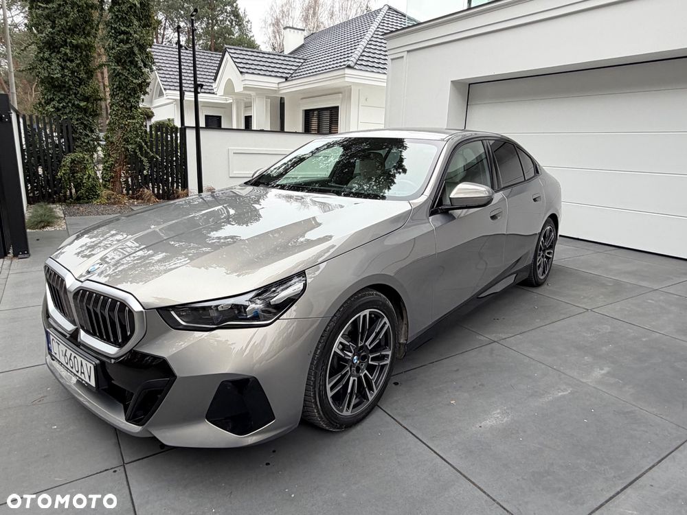 BMW Seria 5 520d xDrive mHEV - 11