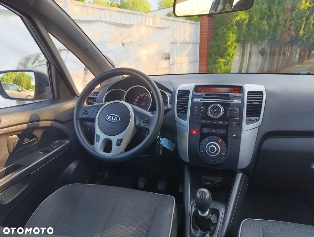 Kia Venga 1.4 L - 8