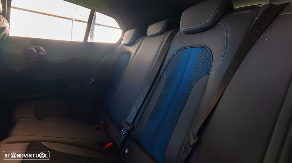 BMW 116 d Pack Desportivo M - 22