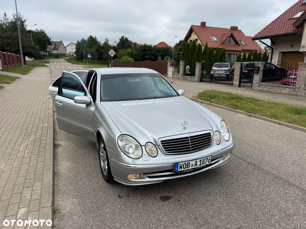Mercedes-Benz Klasa E 200 Kompressor Automatik Avantgarde Sport Edition - 39
