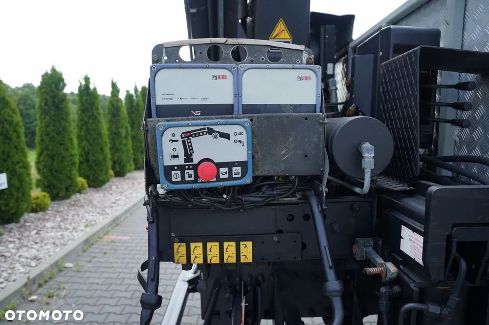 MAN TGA 35.360 /  PLATFORMA 8x4 + HDS HIAB 166 D-4 / MAX UDŹWIG: 4 600 KG /  ROTATOR / PILOT - 22