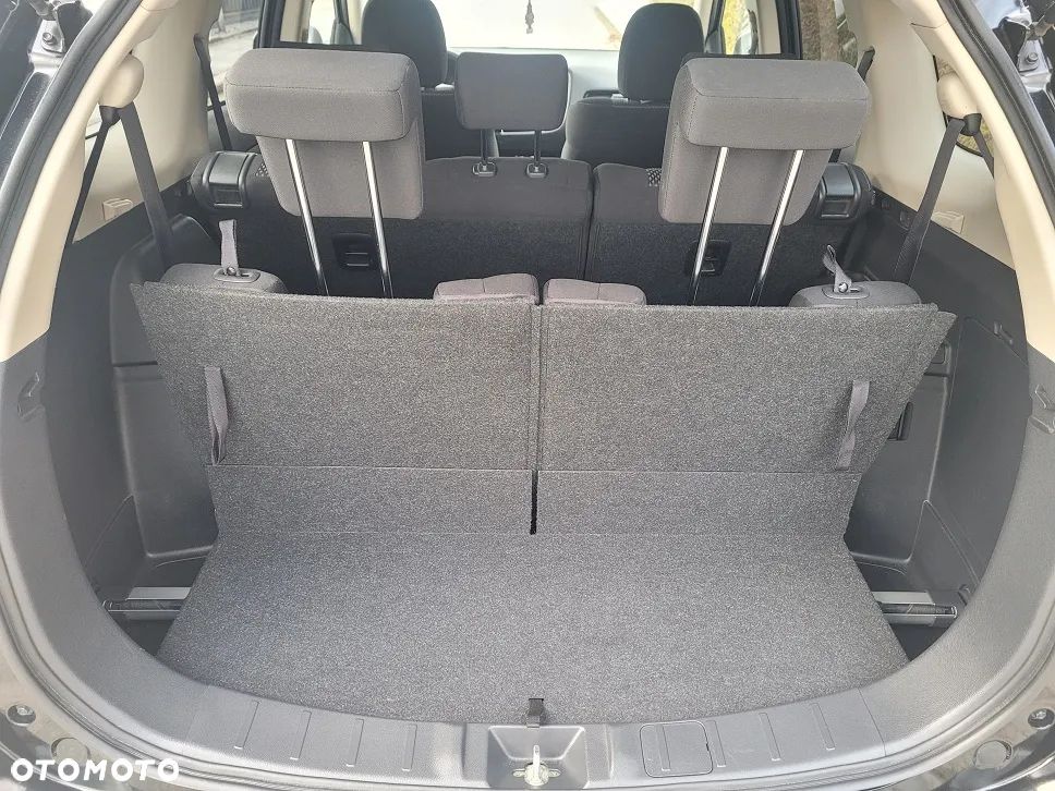 Mitsubishi Outlander 2.0 Intense + Navi 4WD CVT - 12