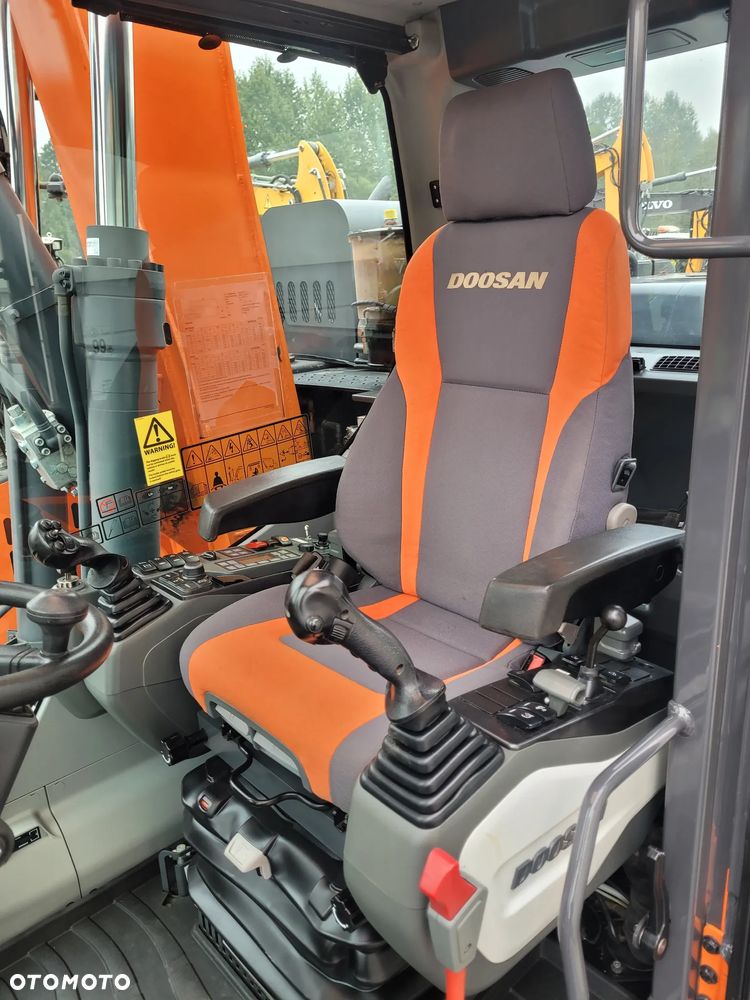Doosan DX-165W / ROTOTILT ze szczypcami / compact / - 24