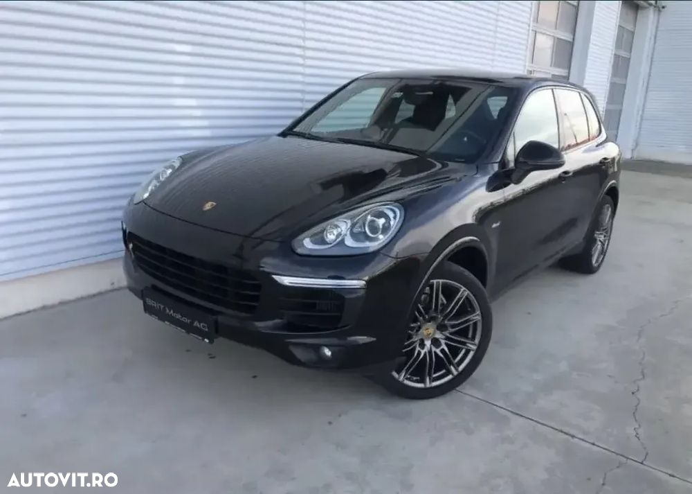 Porsche Cayenne - 1