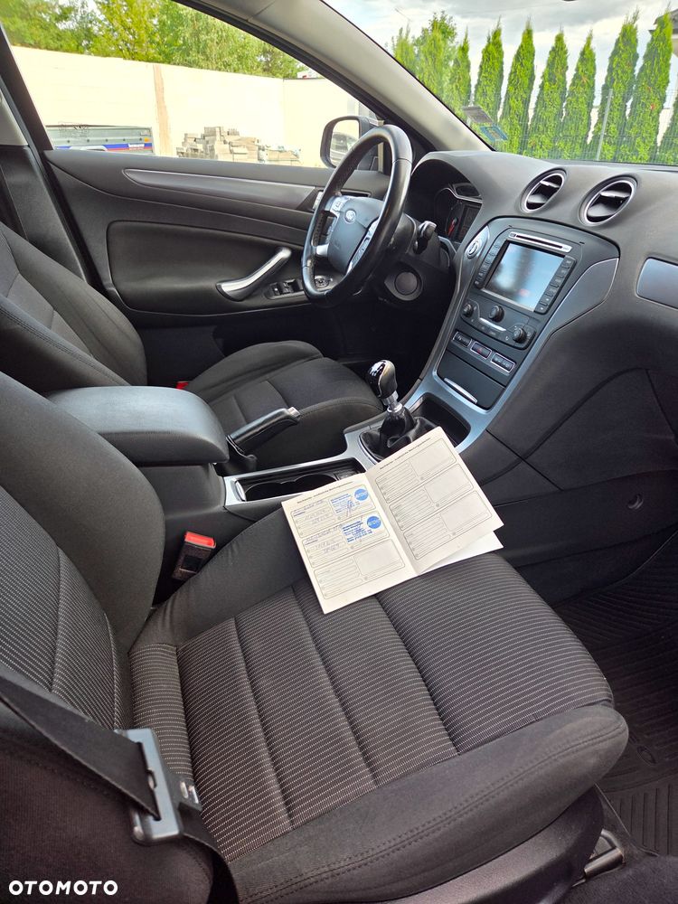Ford Mondeo - 8