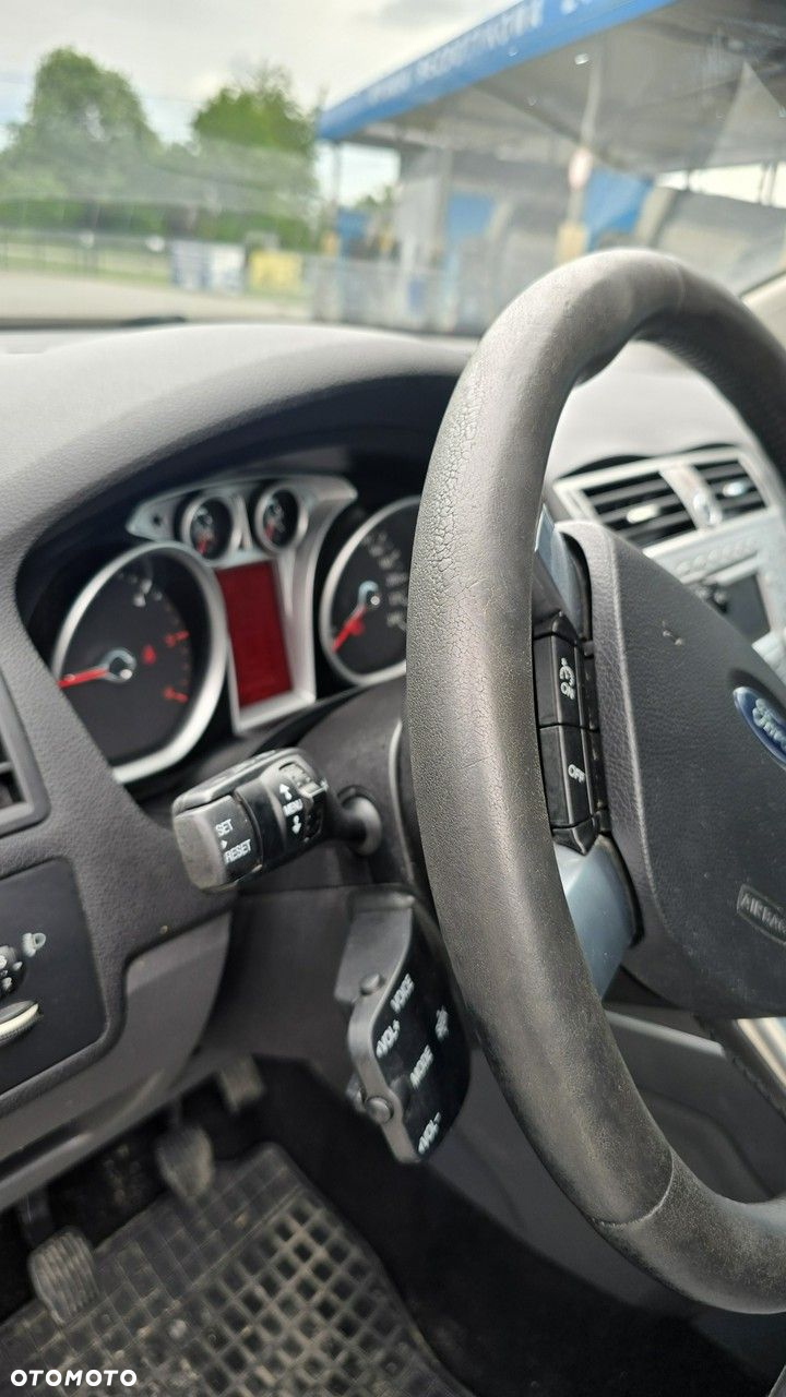 Ford Kuga - 15