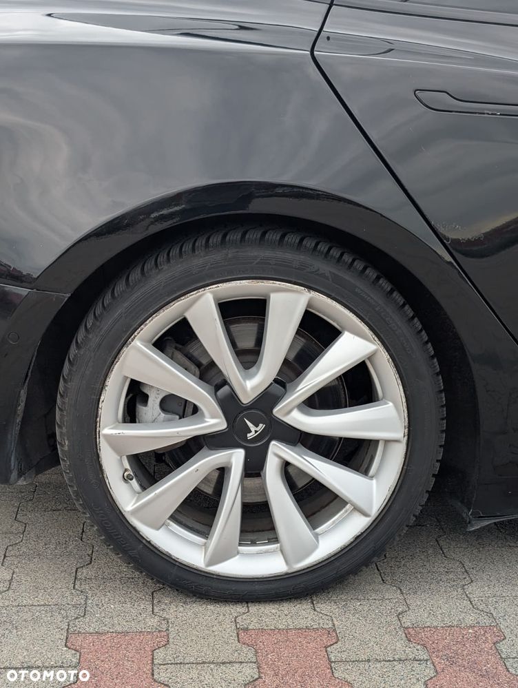 Tesla Model 3 - 30