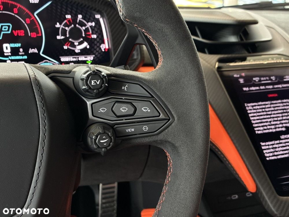 Lamborghini Revuelto - 19