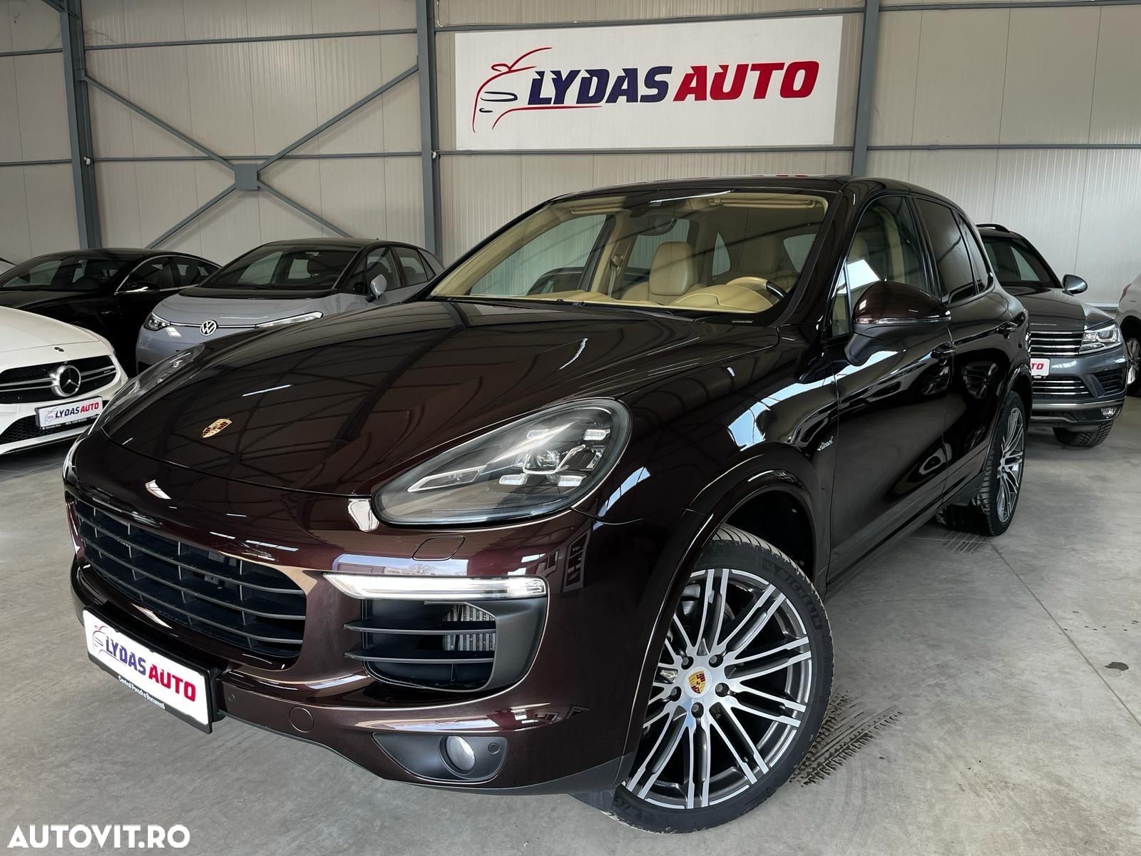 Porsche Cayenne 3.0 L - 1