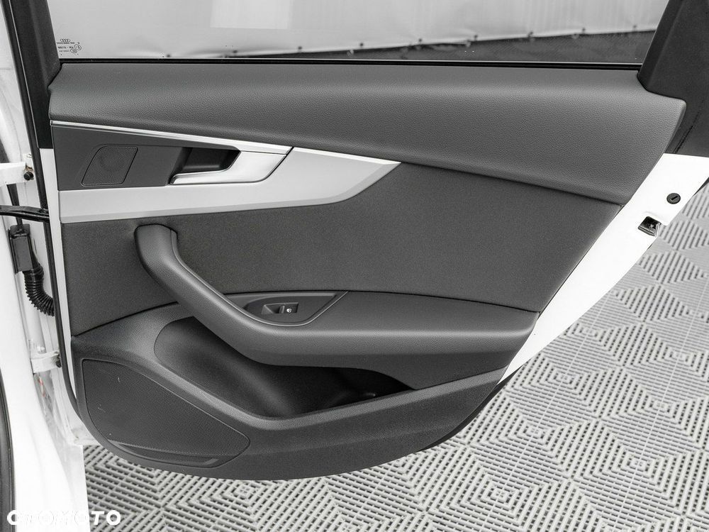 Audi A4 Limousine - 29