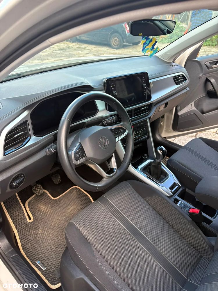 Volkswagen T-Roc - 18