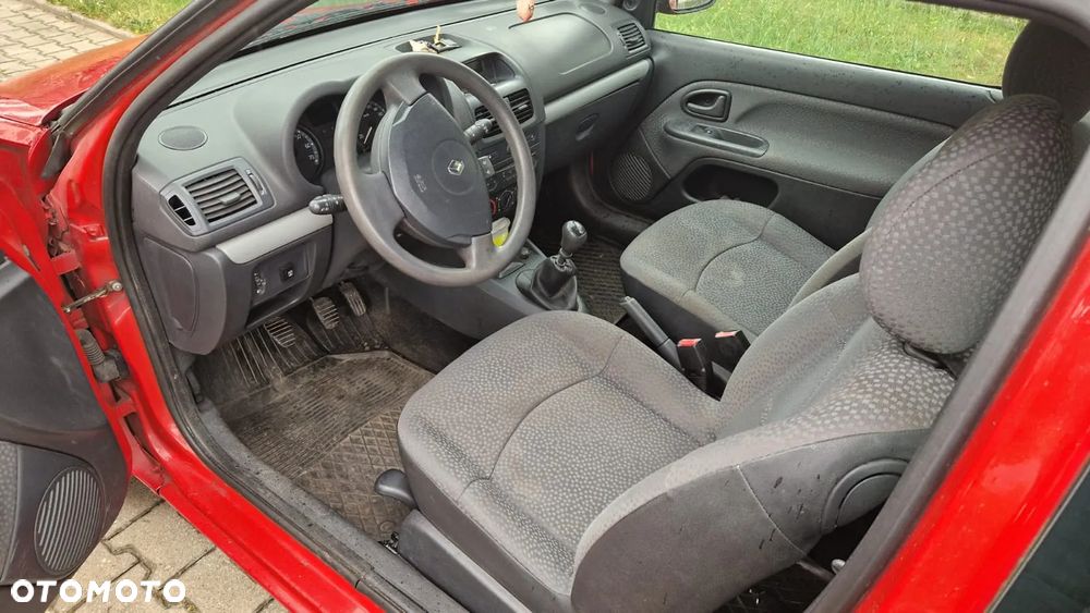 Renault Clio 1.2 16V 75 Dynamique - 9