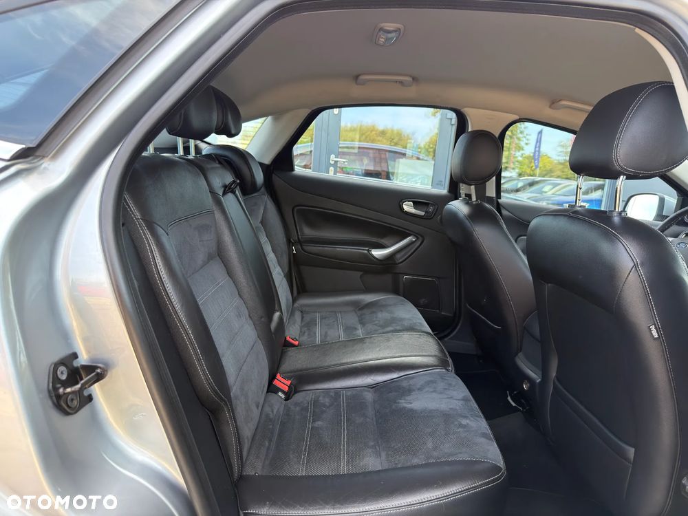 Ford Mondeo 2.0 Titanium X - 31