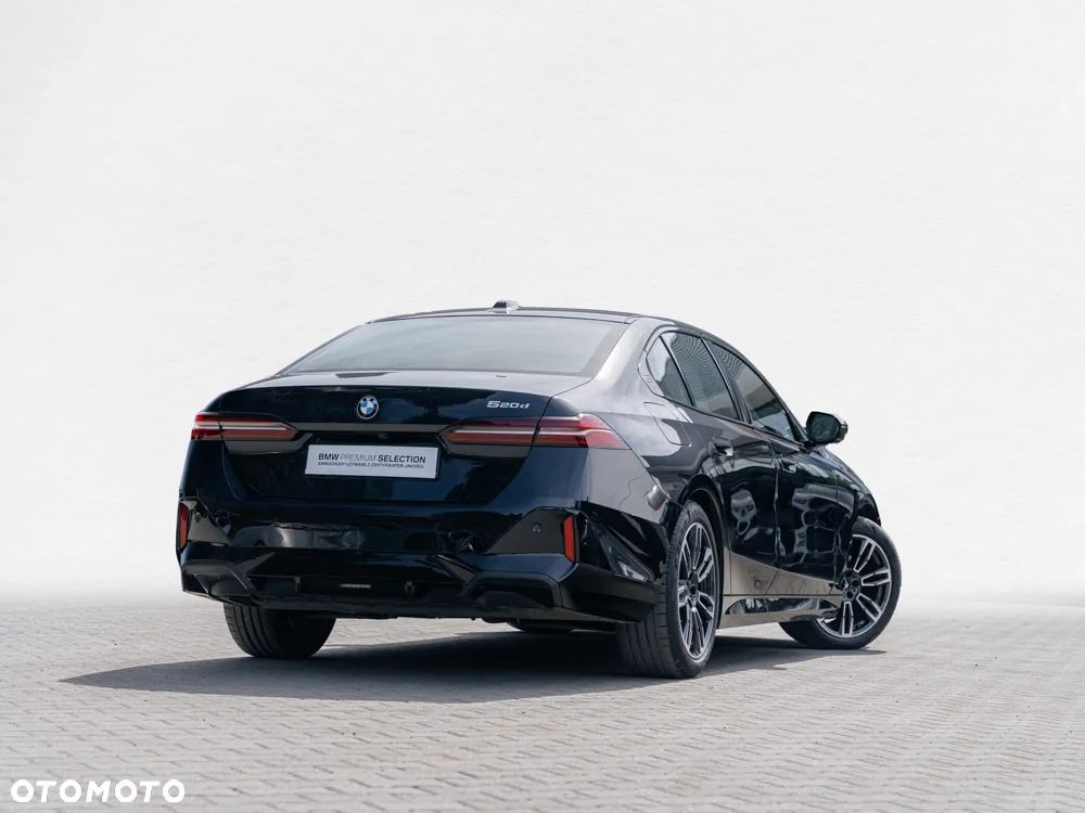 BMW Seria 5 520d xDrive - 3