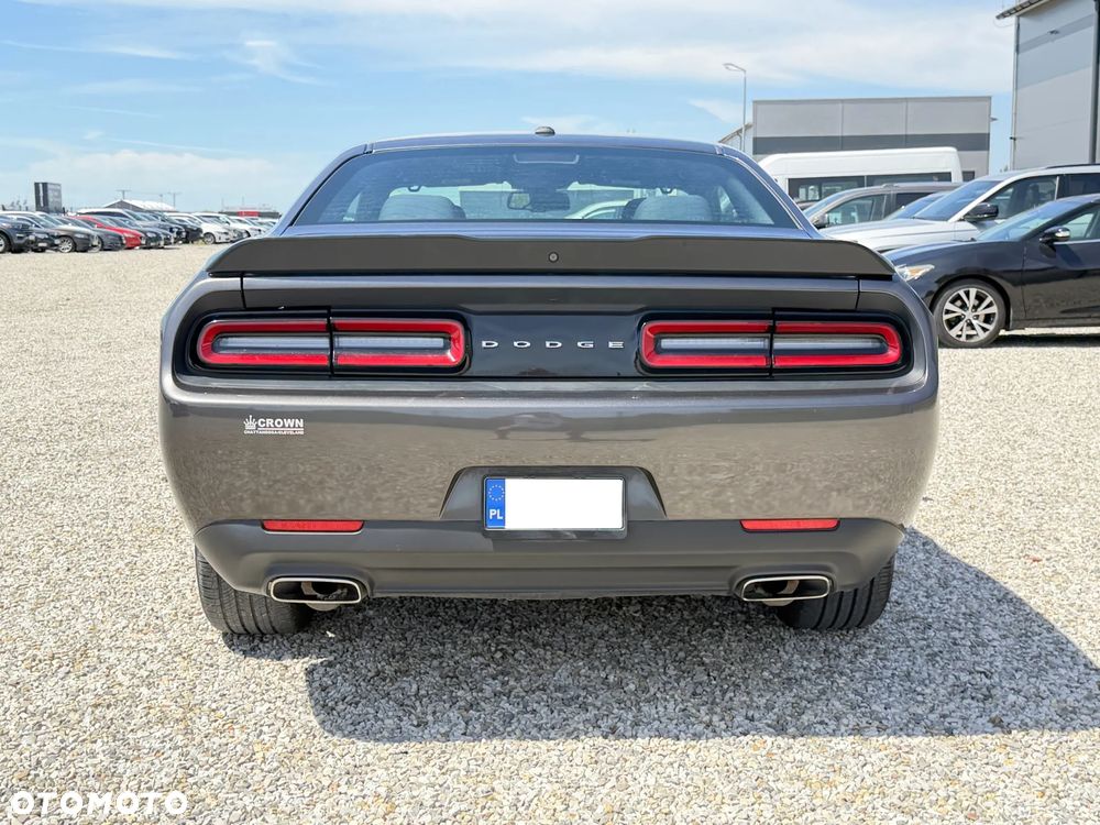 Dodge Challenger 3.6 SXT - 12