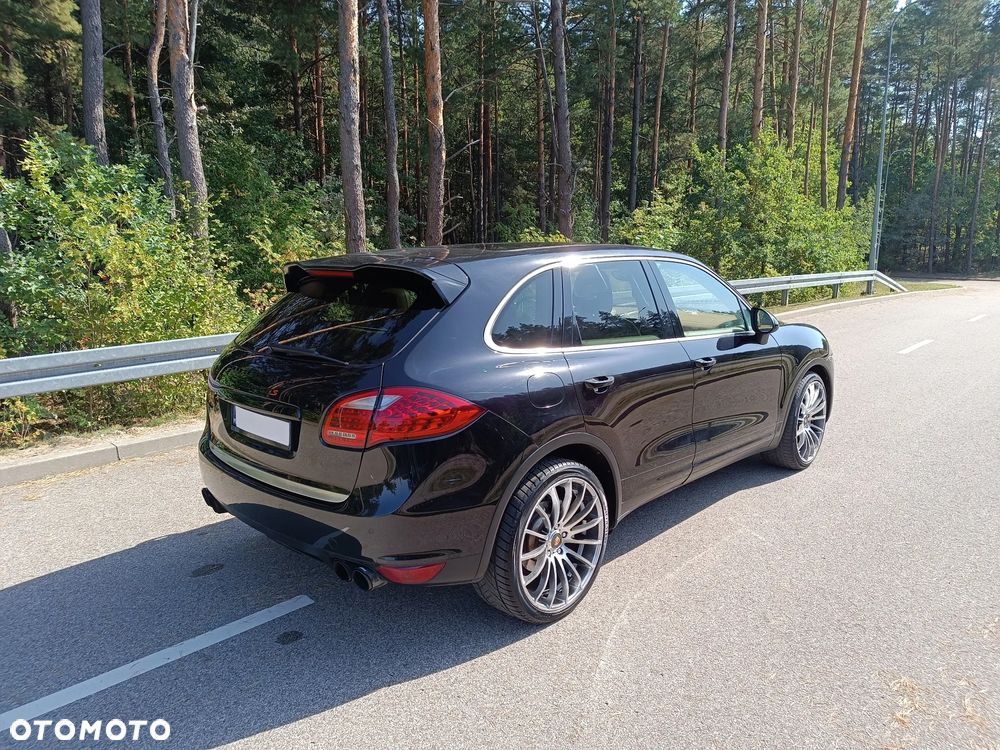 Porsche Cayenne - 25