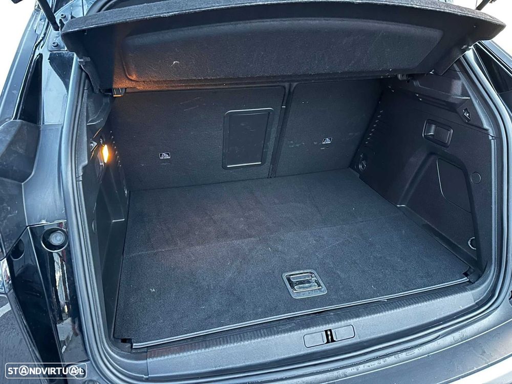 Peugeot 3008 1.6 Hybrid GT Pack e-EAT8 - 27