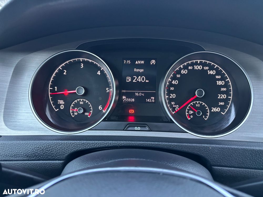 Volkswagen Golf 1.6 TDI BlueMotion Comfortline - 17