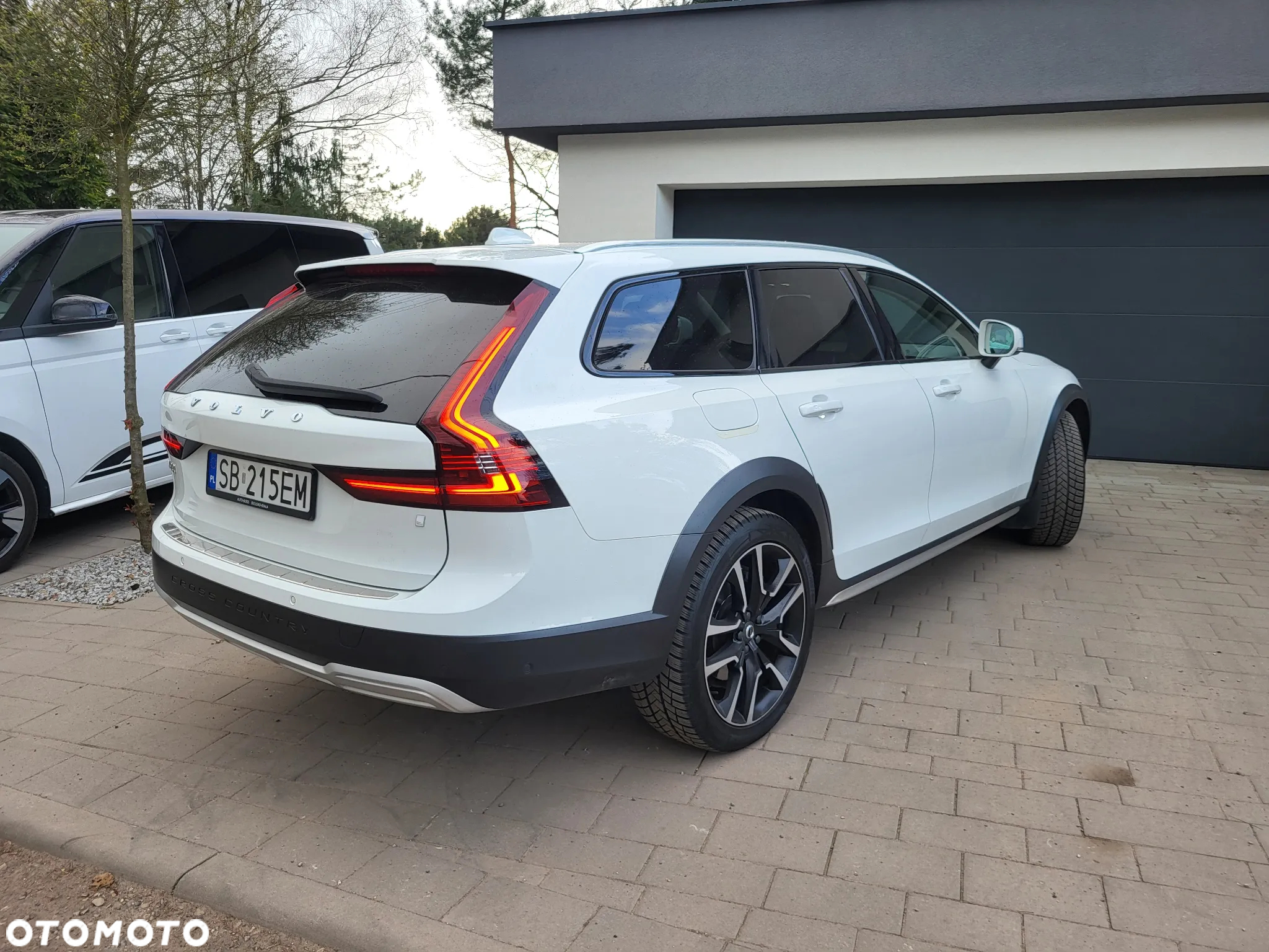 Volvo V90 D5 AWD Momentum Pro - 2