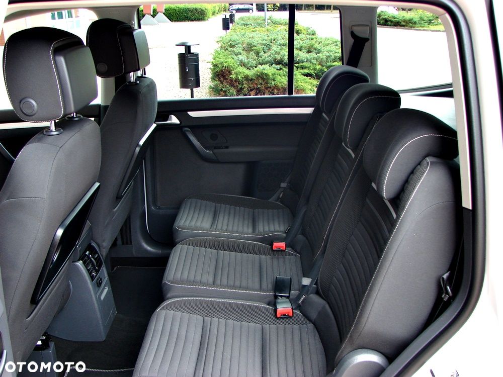 Volkswagen Touran 1.6 TDI DPF BlueMotion Technology Cup - 6