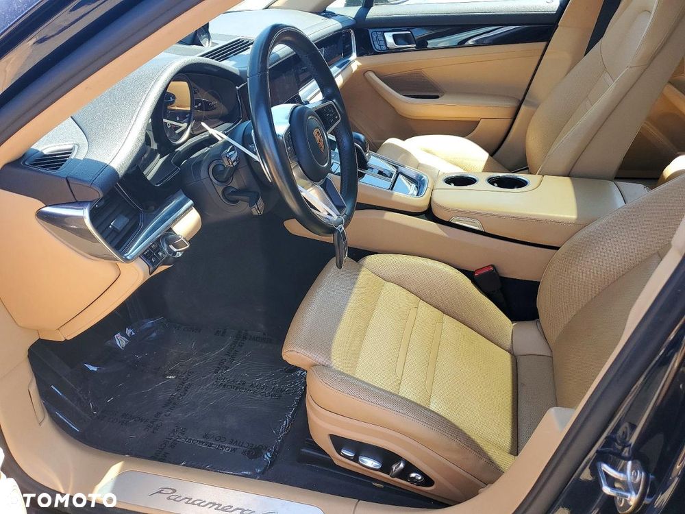 Porsche Panamera - 7