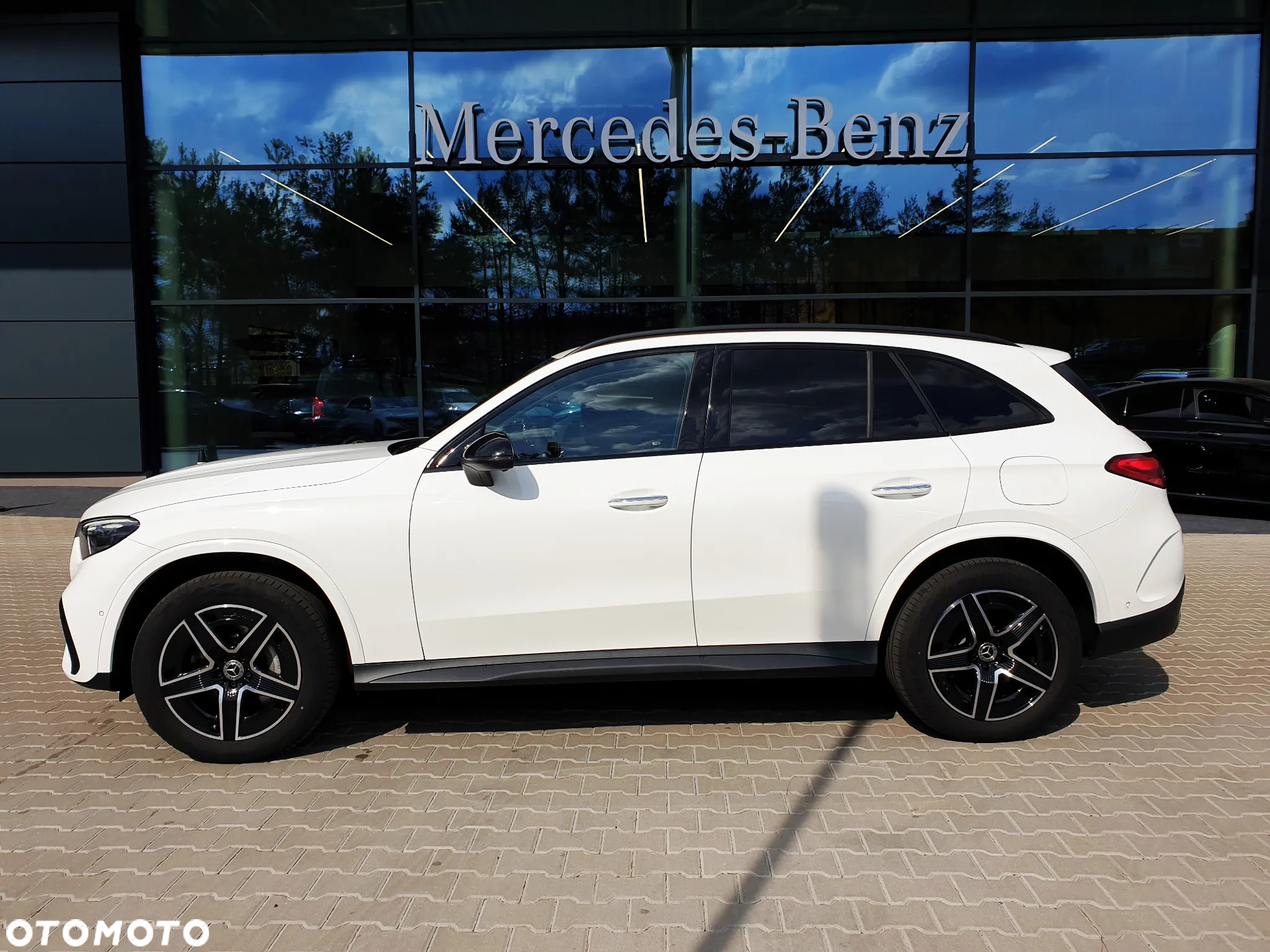 Mercedes-Benz GLC 300 de 4-Matic AMG Line - 4