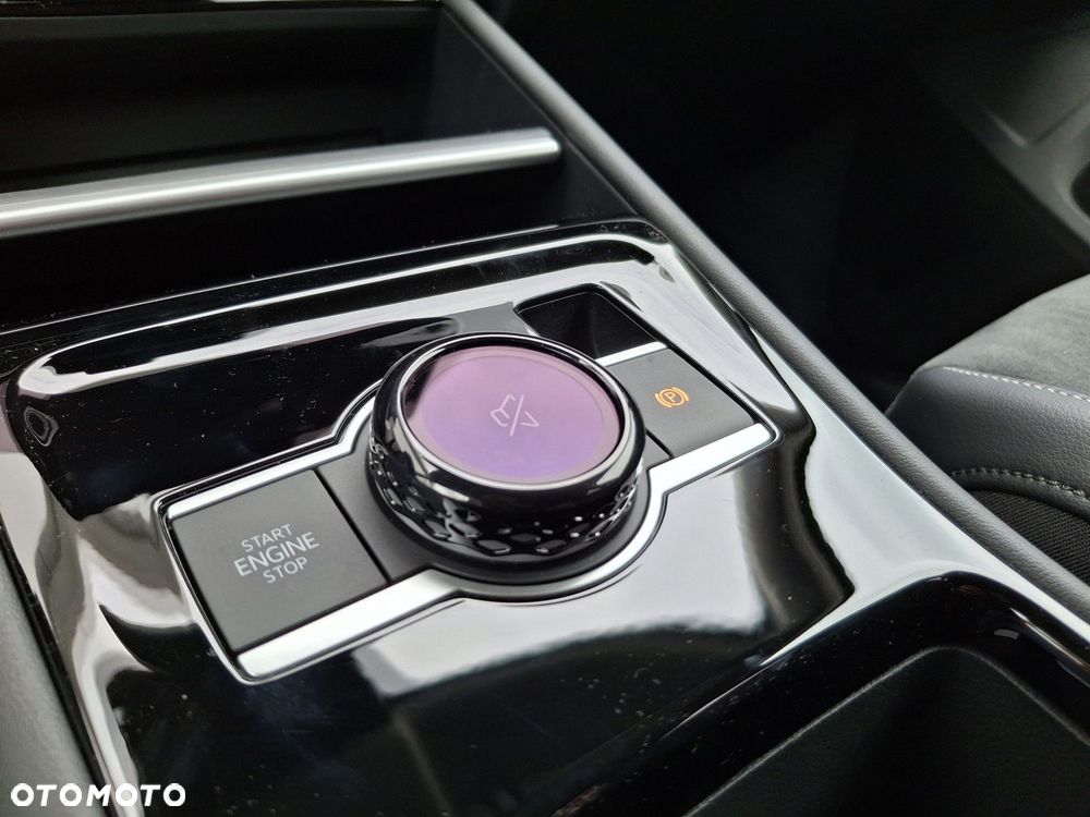 Volkswagen Tiguan - 12