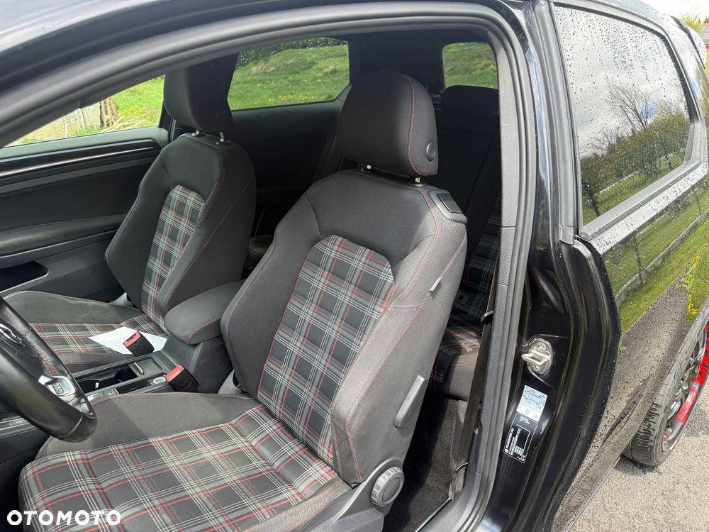 Volkswagen Golf 2.0 TSI BMT GTI Performance - 9