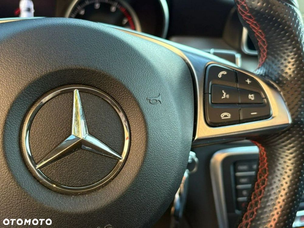 Mercedes-Benz CLA 200 7G-DCT AMG Line - 32