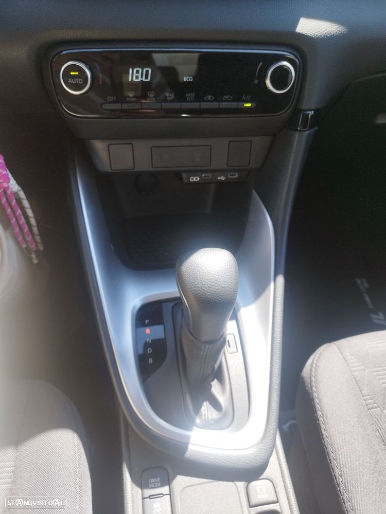 Mazda 2 1.5 L Hybrid VVT-i Centre-Line - 10