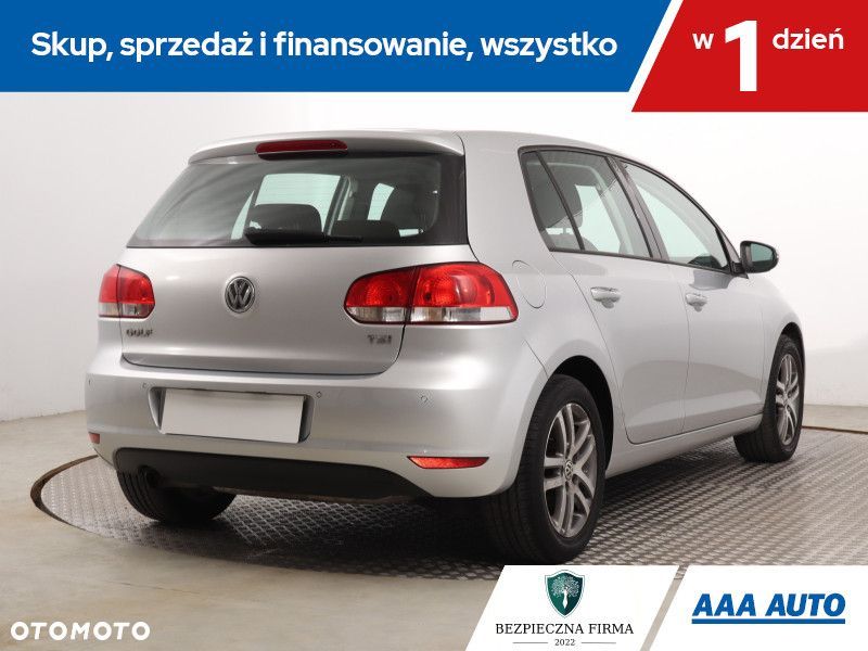 Volkswagen Golf - 7