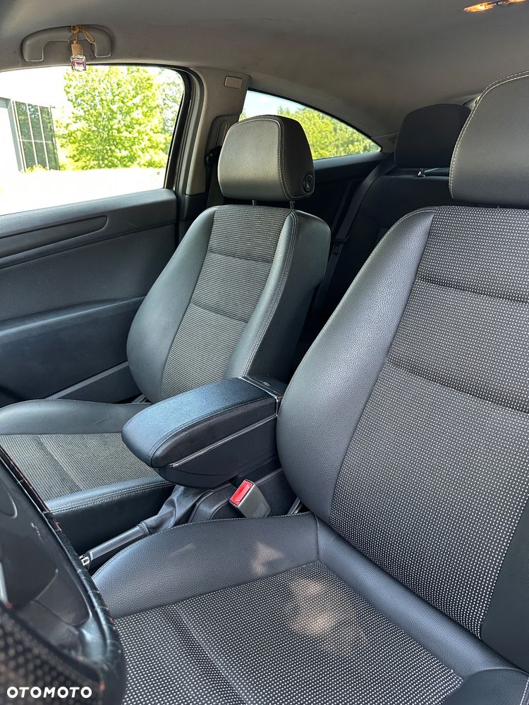 Opel Astra 1.4 Cosmo - 22