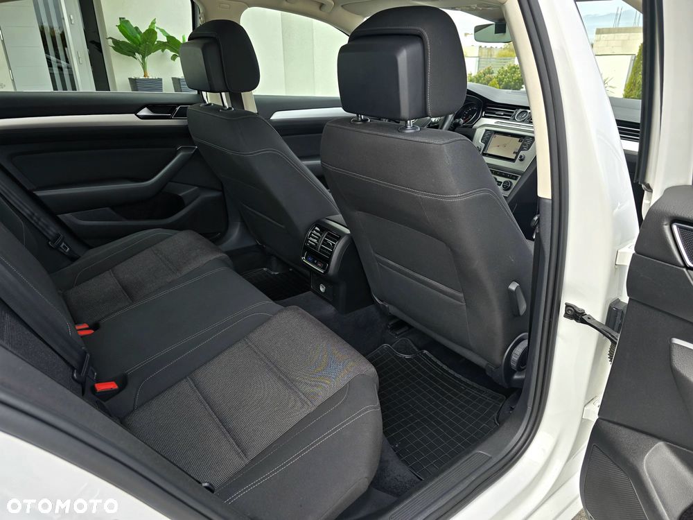 Volkswagen Passat 1.8 TSI BMT Highline DSG - 25
