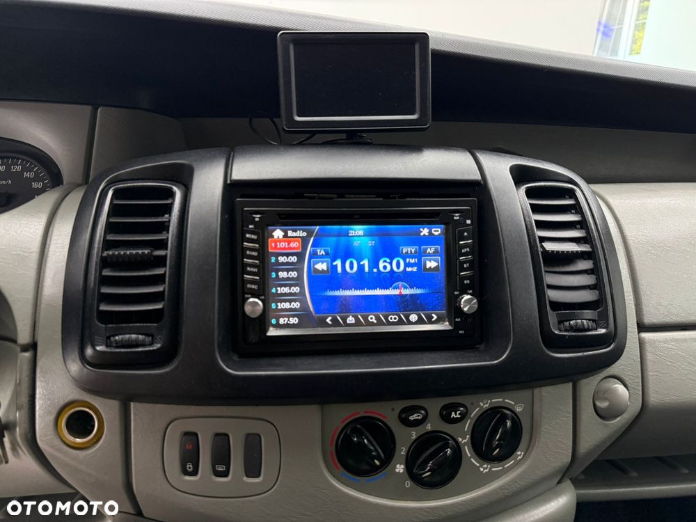 Opel Vivaro - 15