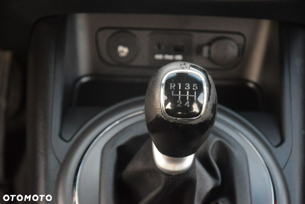 Kia Sportage - 33