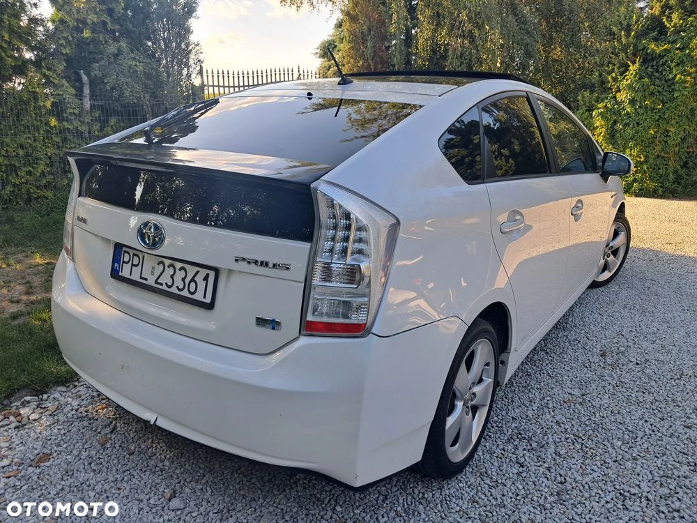 Toyota Prius 1.8 HSD Premium - 19