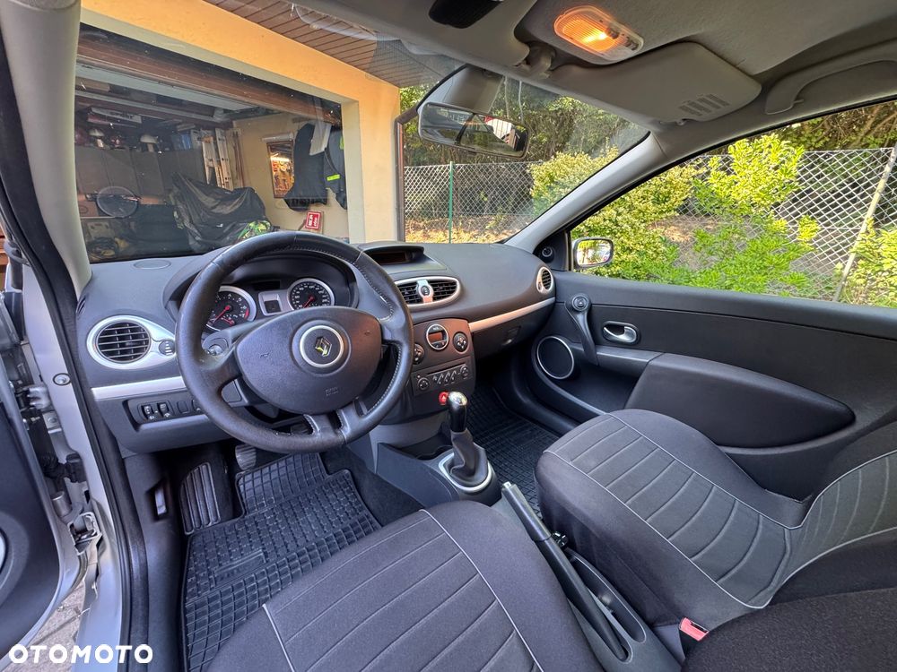 Renault Clio 1.6 16V Extreme - 10