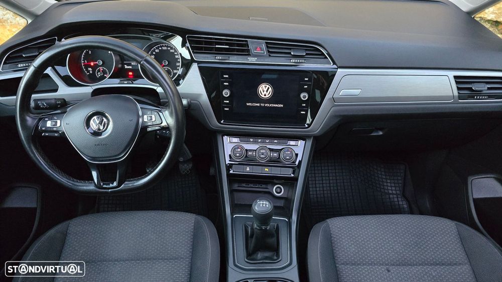 VW Touran 1.6 TDI Confortline - 11